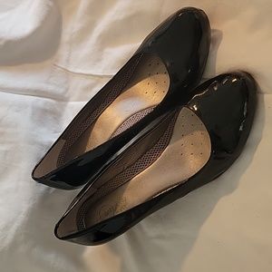 Easy spirit antigravity black patent heels